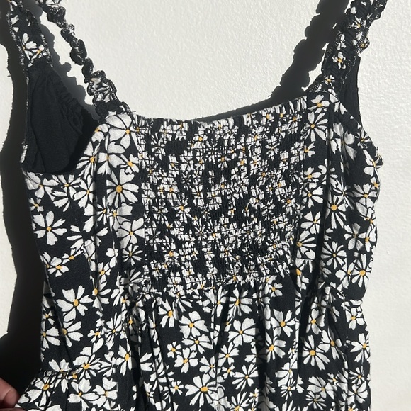 Urban Outfitters Daisy Romper XS - Picture 6 of 6